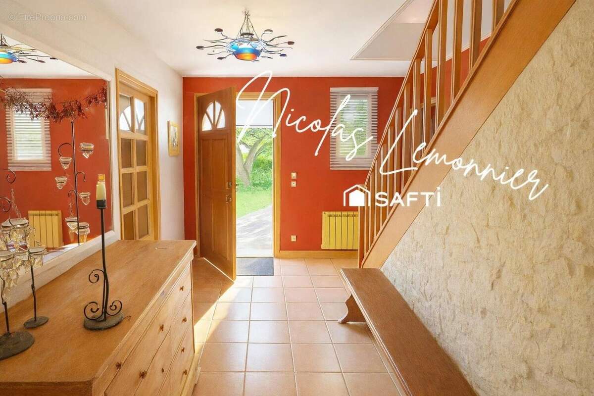 Maison 149 m² à Esquay-Notre-Dame  - photo 2
