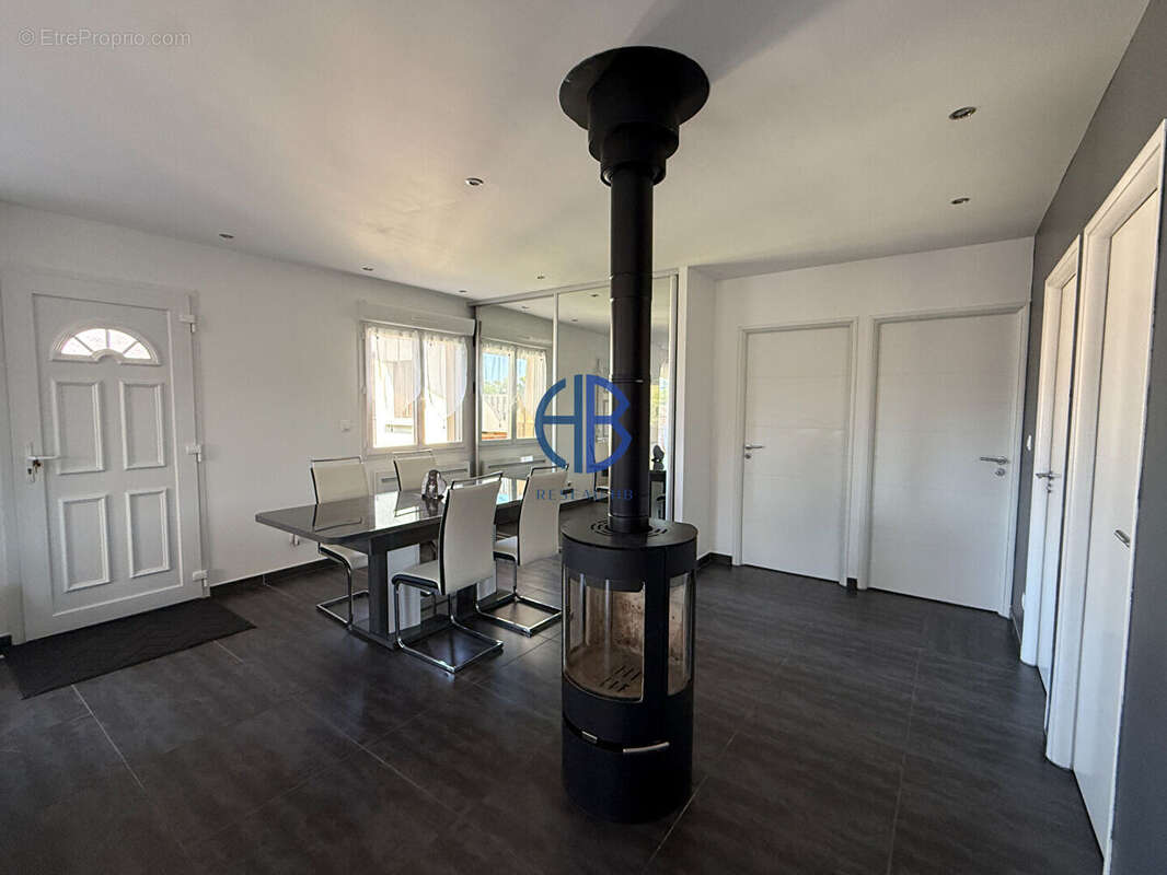 Appartement à SAINT-ETIENNE-DE-SAINT-GEOIRS