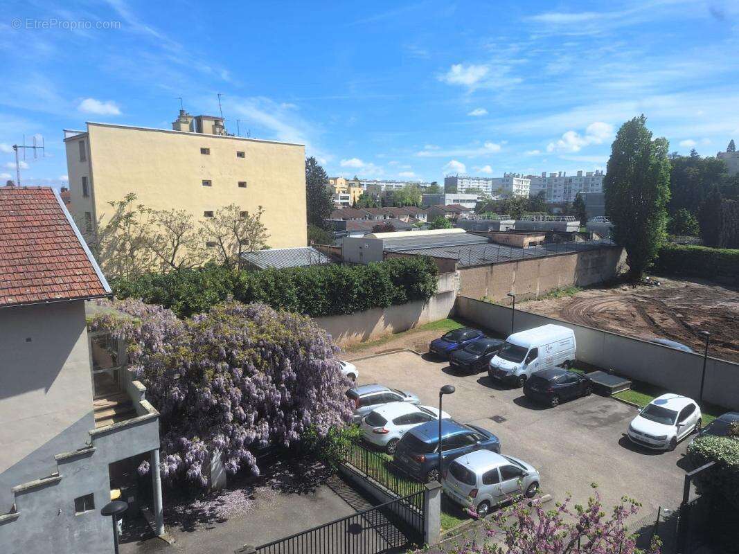 Appartement à BRON