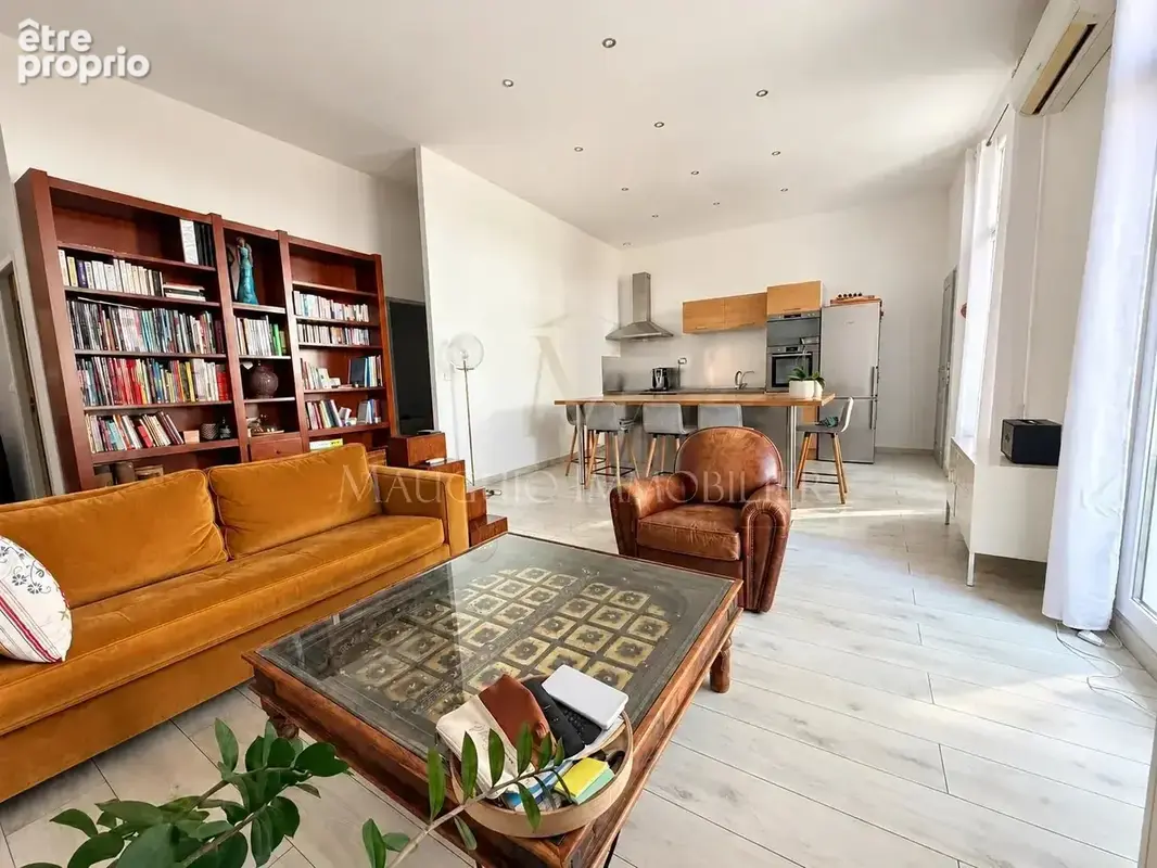 T4 de 89m² avec ascenseur et parking - photo 3