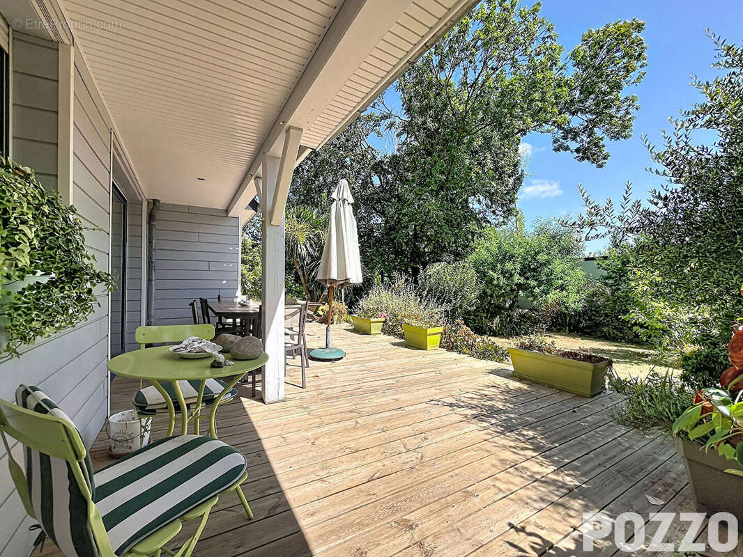 Maison Jullouville 5 pièce(s) 165 m2 - Maison ossature bois - 930 m² de terrain - photo 2