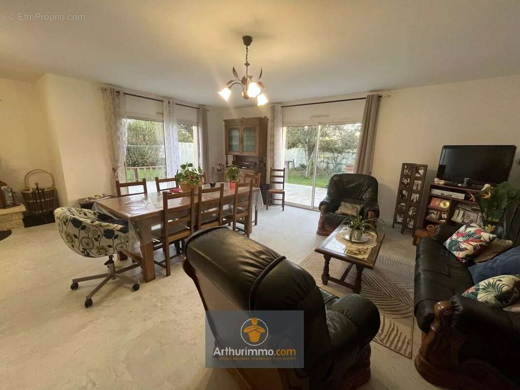 Maison à SAINT-SAUVEUR-D&#039;AUNIS