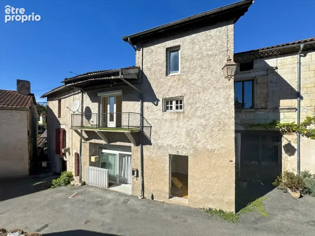 Maison à AGONAC