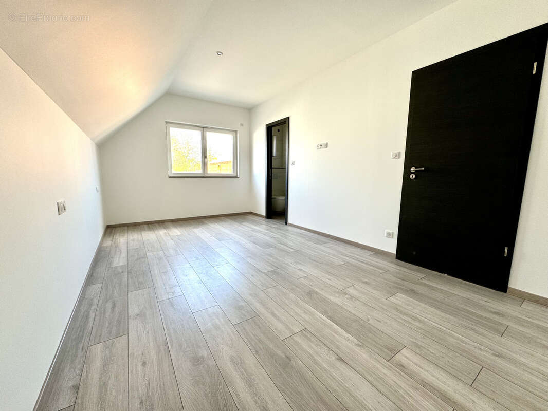 ZILLISHEIM - Maison récente et moderne de 150m2 - Proche Collège Épiscopal - photo 7