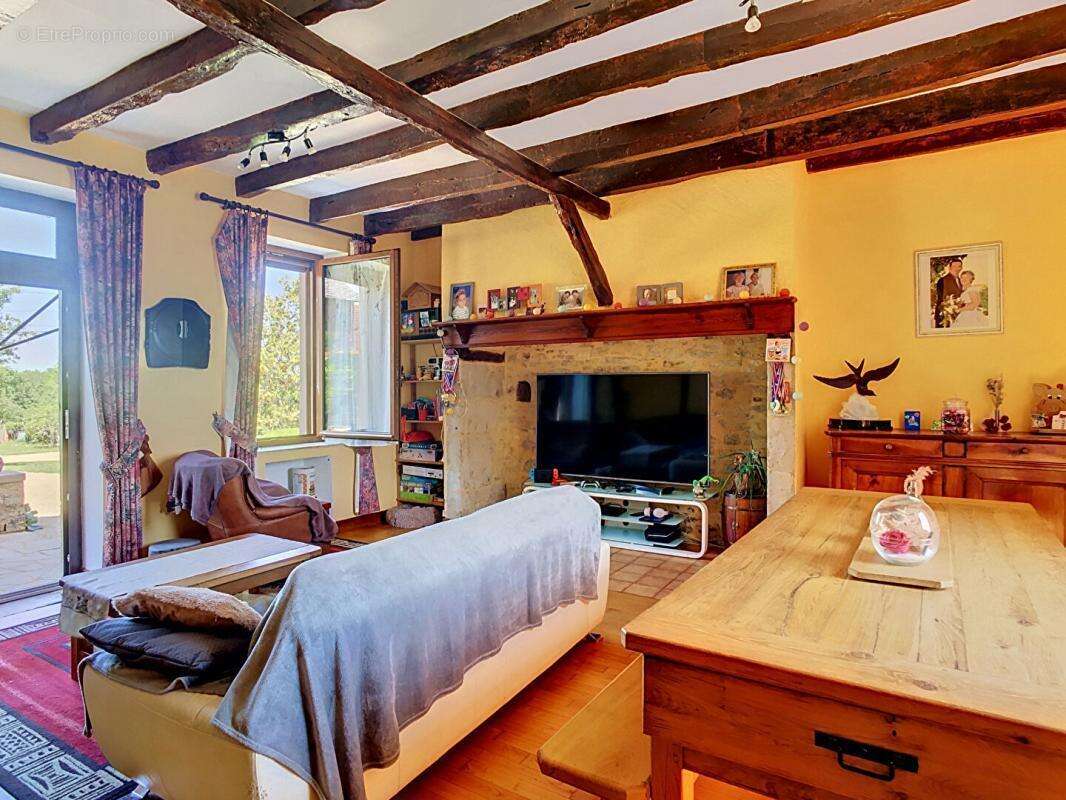 Maison à GOURDON
