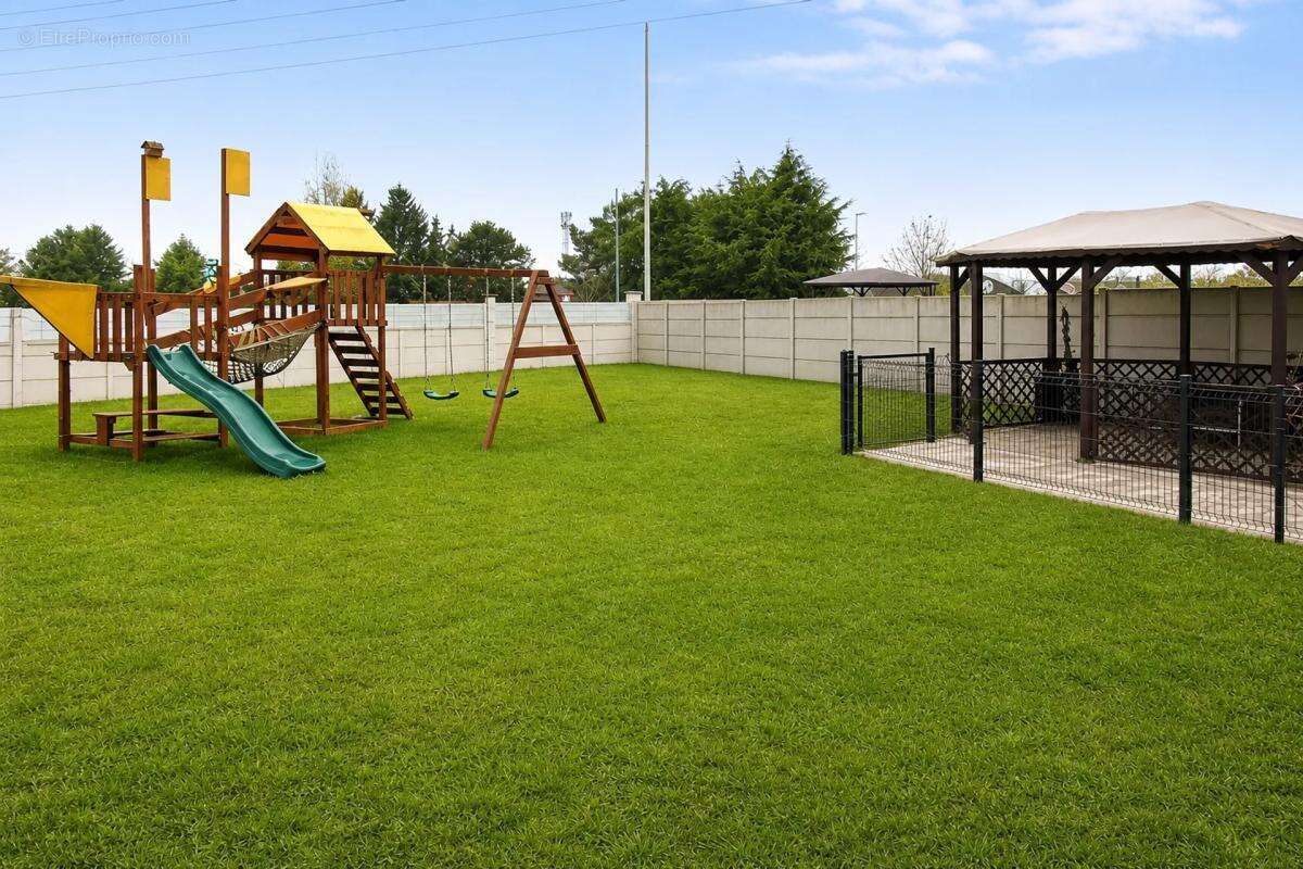 Maison de 9 pièces de 145 m² à Villemandeur - photo 6