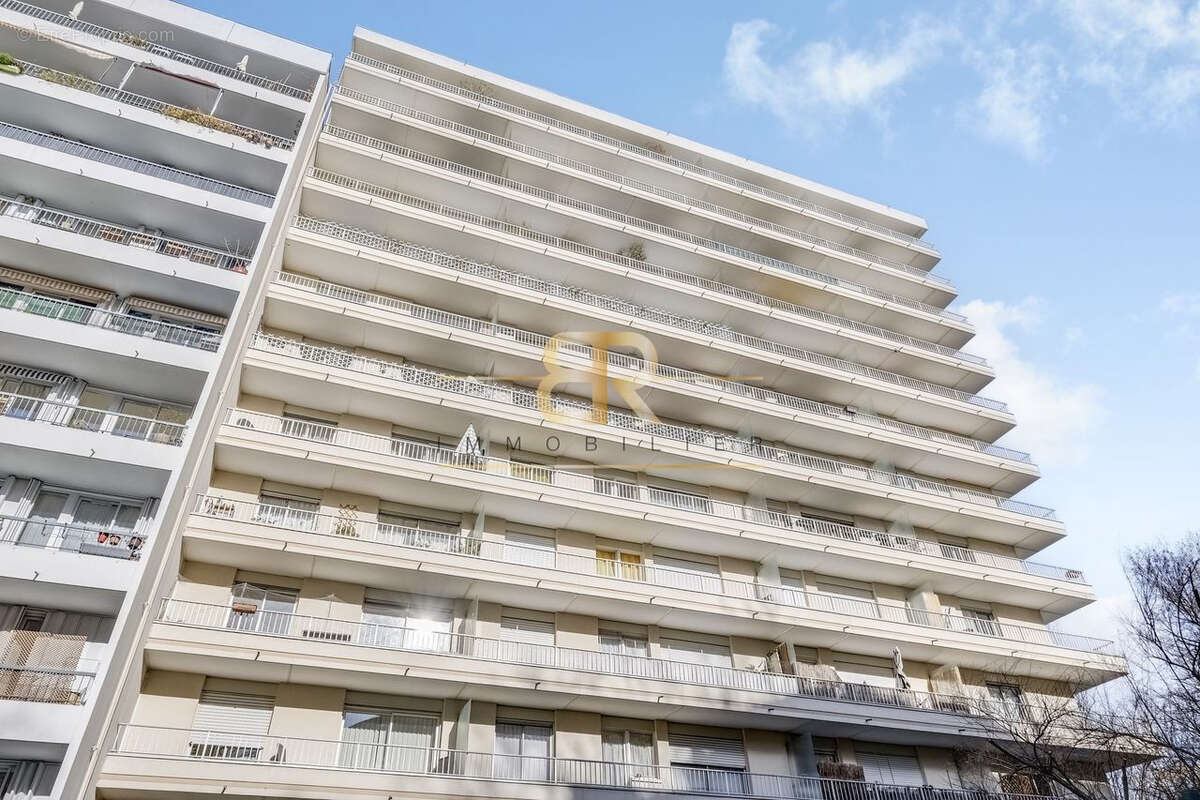 Appartement à PARIS-19E