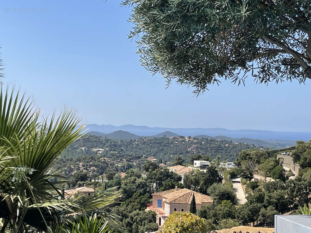 Maison à LA LONDE-LES-MAURES