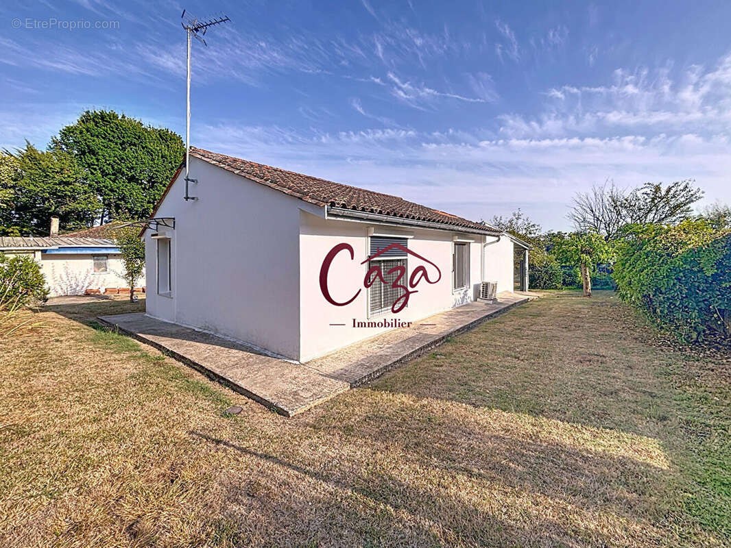 Maison à CAMARSAC