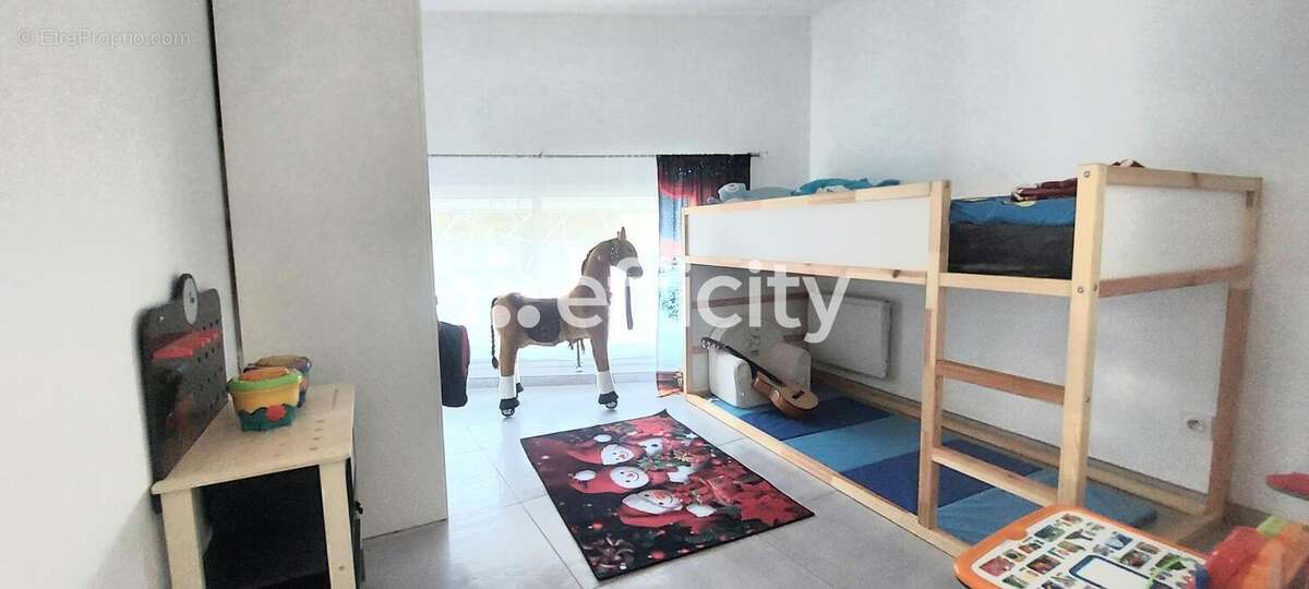 Maison à CHATEAUNEUF-LES-MARTIGUES