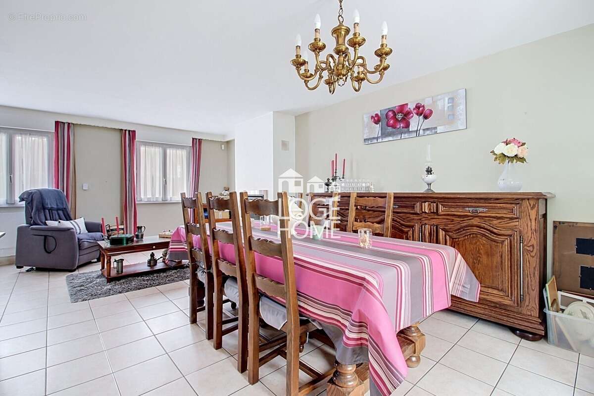 Maison à LEERS