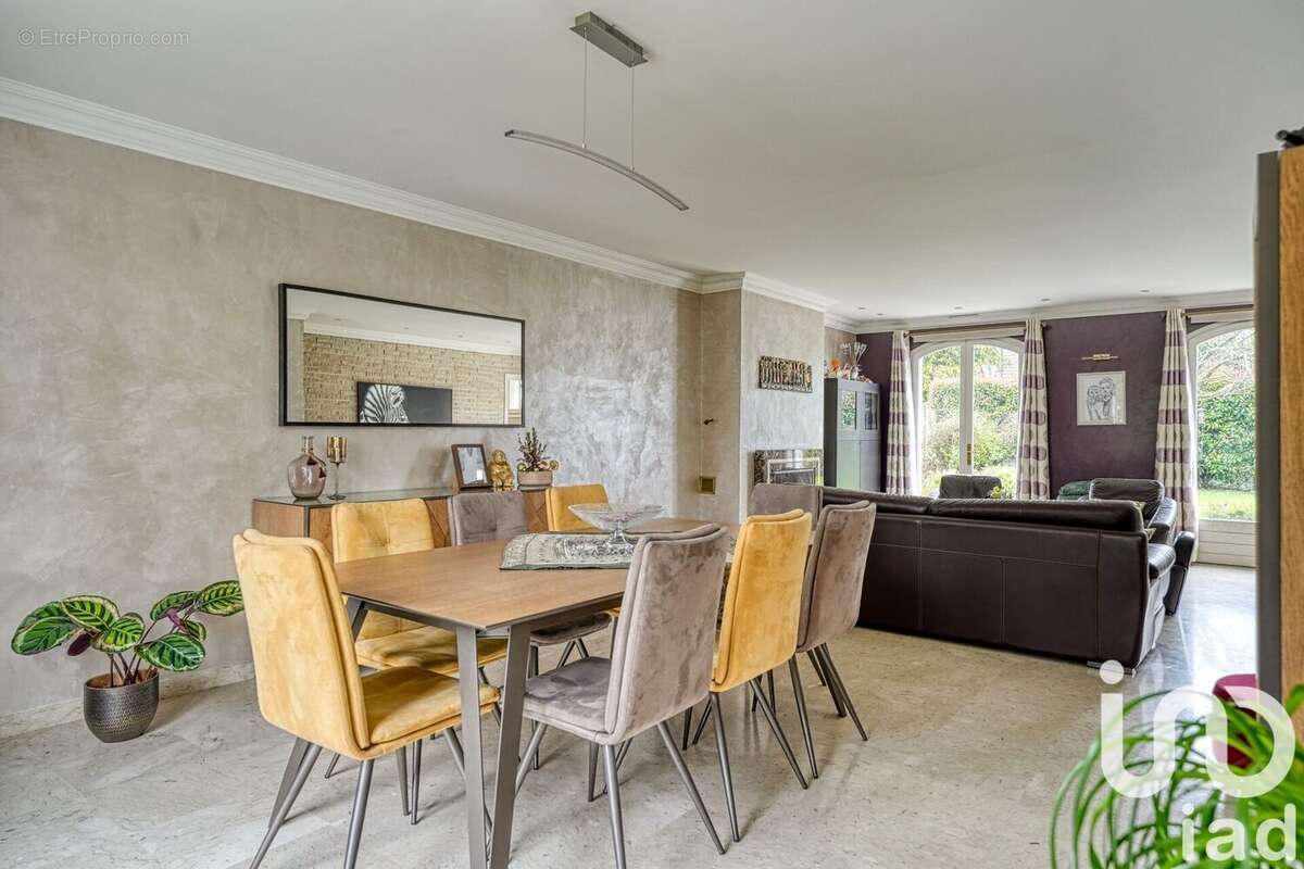 Maison 300 m² à Montsoult  - photo 7