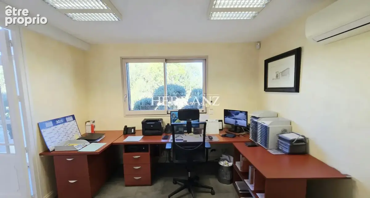 Zone d'activite : bureau 220m2 + atelier production 920m2 + entrepot 130 m2 - photo 19