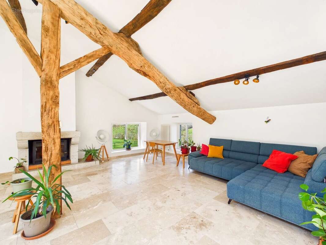 Maison à SAINT-MAURIN