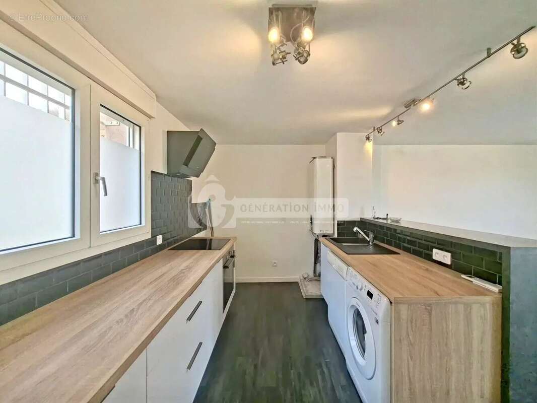 Arles - Duplex lumineux avec garage en résidence sécurisée - photo 9