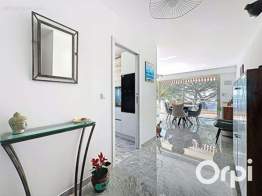Appartement à VILLENEUVE-LOUBET