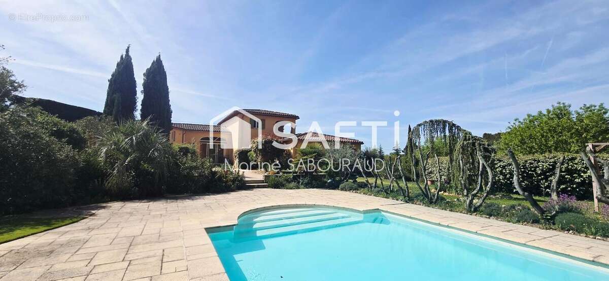 Photo 2 - Maison à COTIGNAC