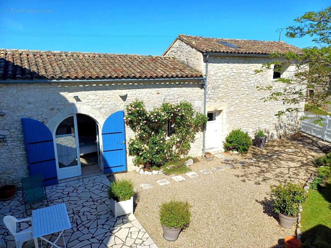 Appartement à RAZAC-DE-SAUSSIGNAC