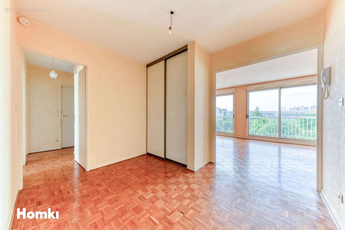 Appartement à LYON-8E