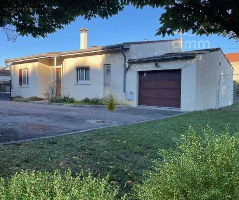 Maison à ROUSSILLON