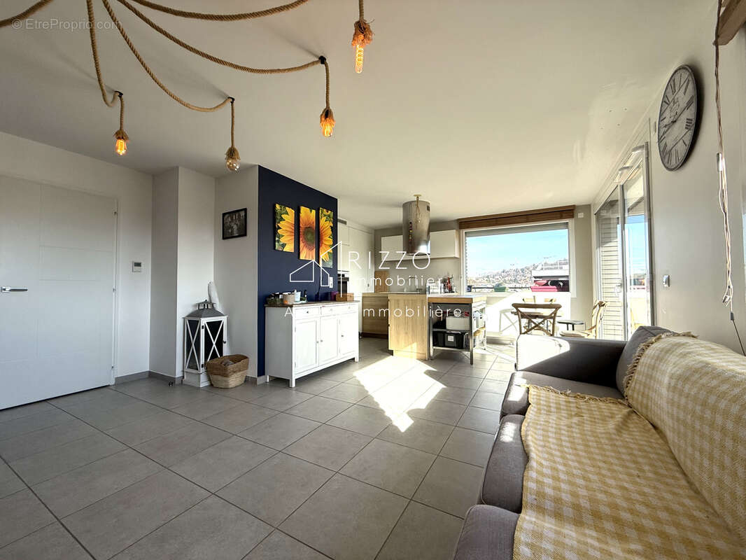 Appartement à VETRAZ-MONTHOUX