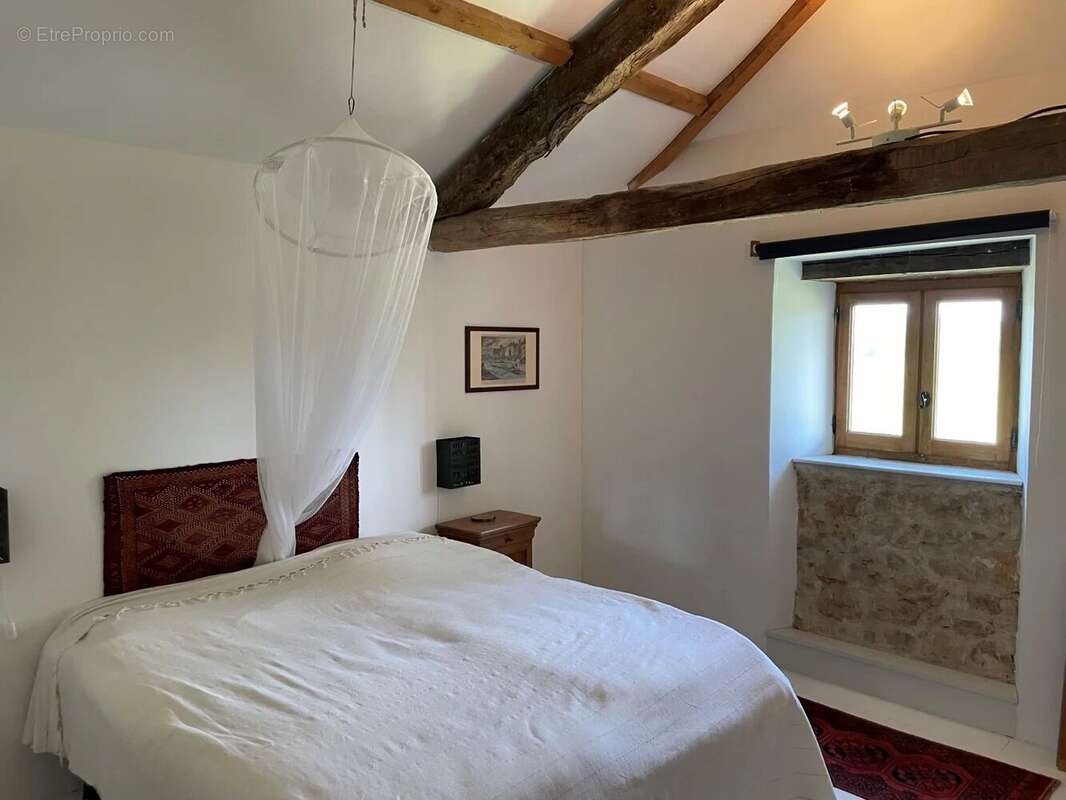 Maison à PUY-L'EVEQUE