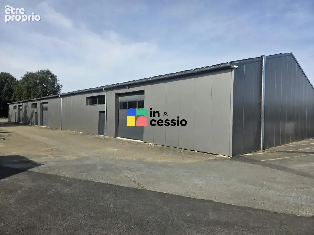 ? À vendre – Cellules d'activité 300 m2 totalement rén - photo 3