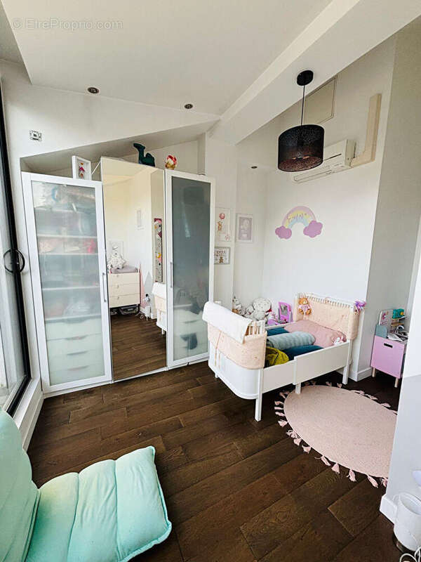 Appartement à SURESNES