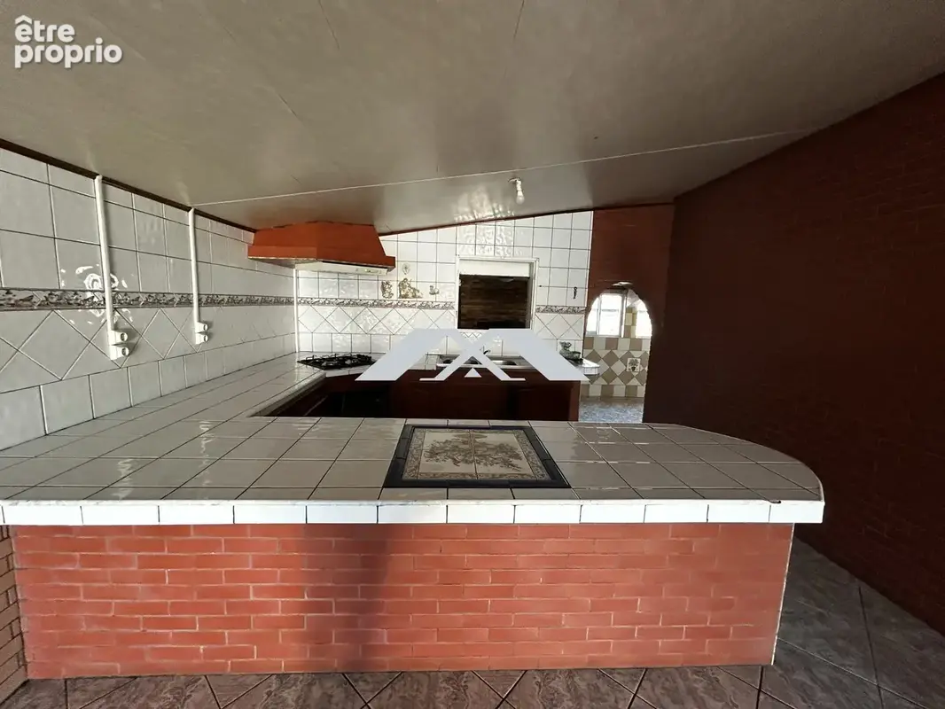 Maison 6 pièces 140 m² à vendre à Saint-Pierre (97418) - photo 7
