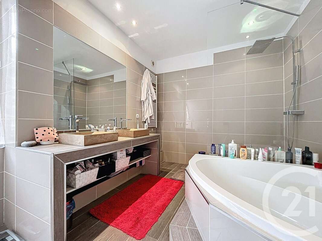 Maison 161 m² à La Chapelle-Gauthier  - photo 16