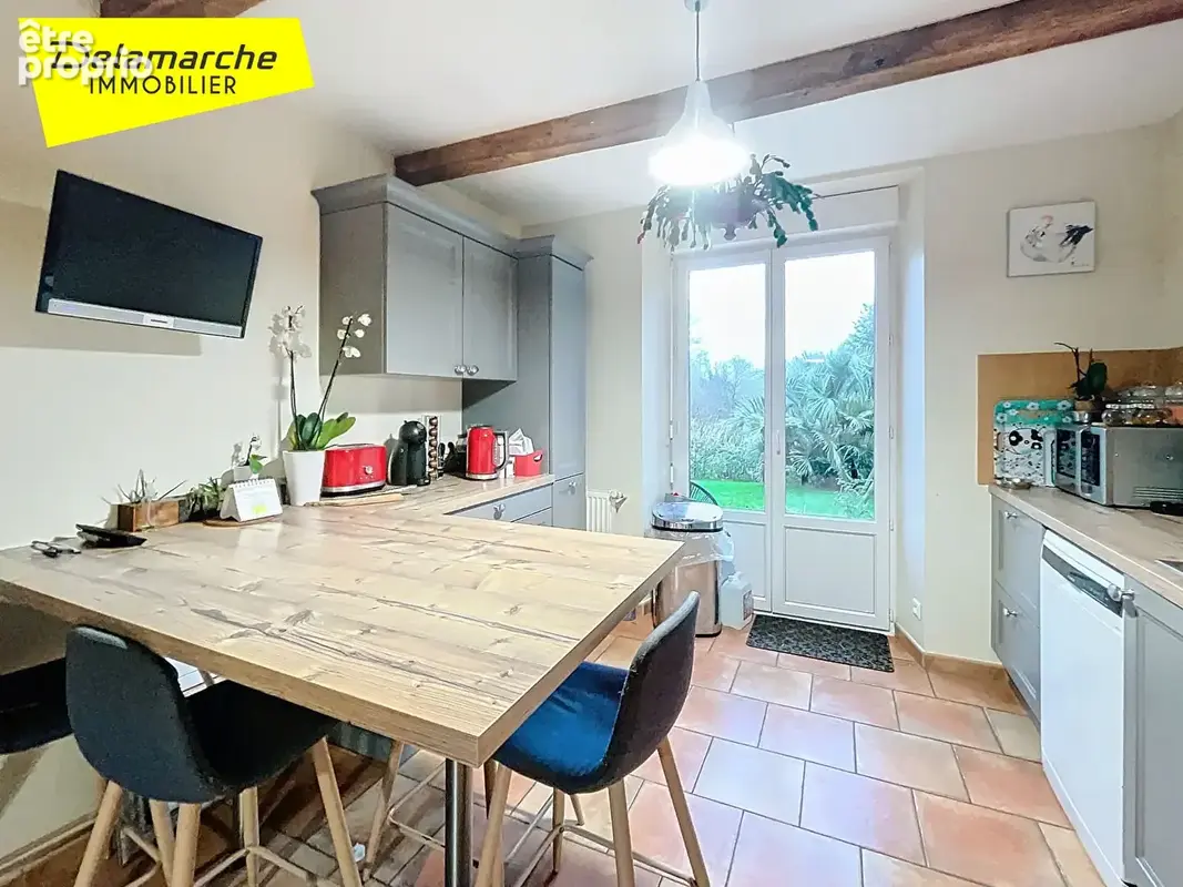 A vendre à HUDIMESNIL, propriété de caractère avec dépendances - photo 2