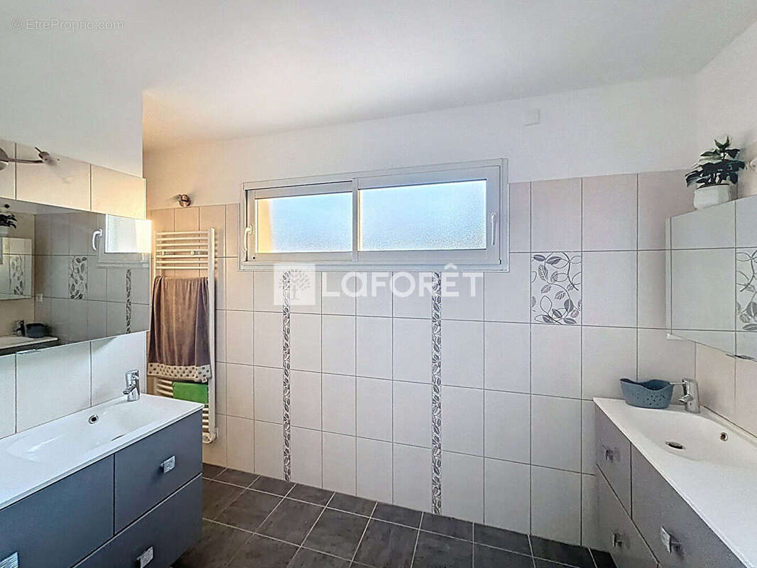 Maison à SAINT-GEORGES-DES-GROSEILLERS