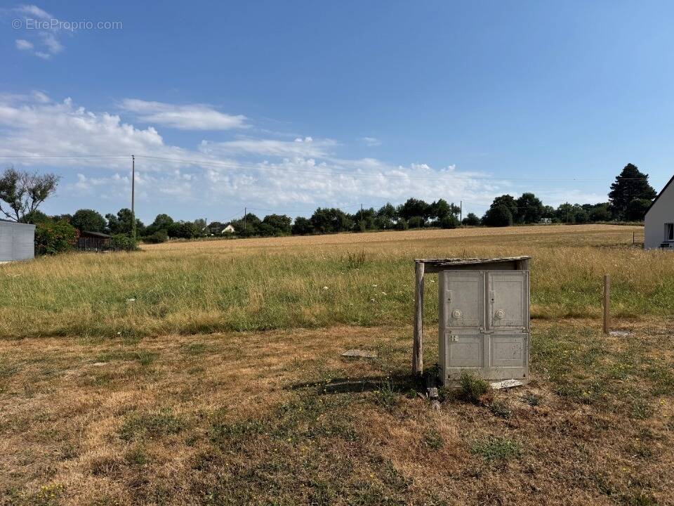 Terrain à CHERANCE