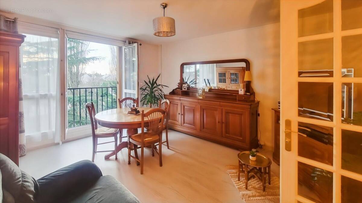 Appartement à BROU-SUR-CHANTEREINE