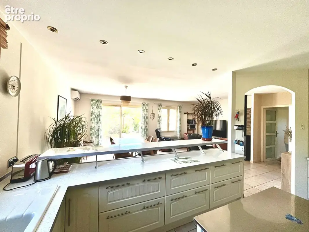 À VENDRE  Maison individuelle de plain-pied avec piscine et dépendance à Aubignan - photo 11