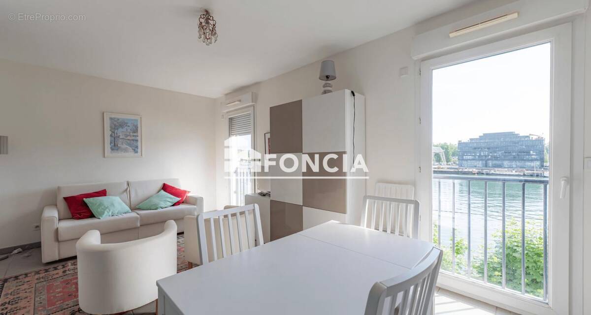 Appartement à LA MULATIERE