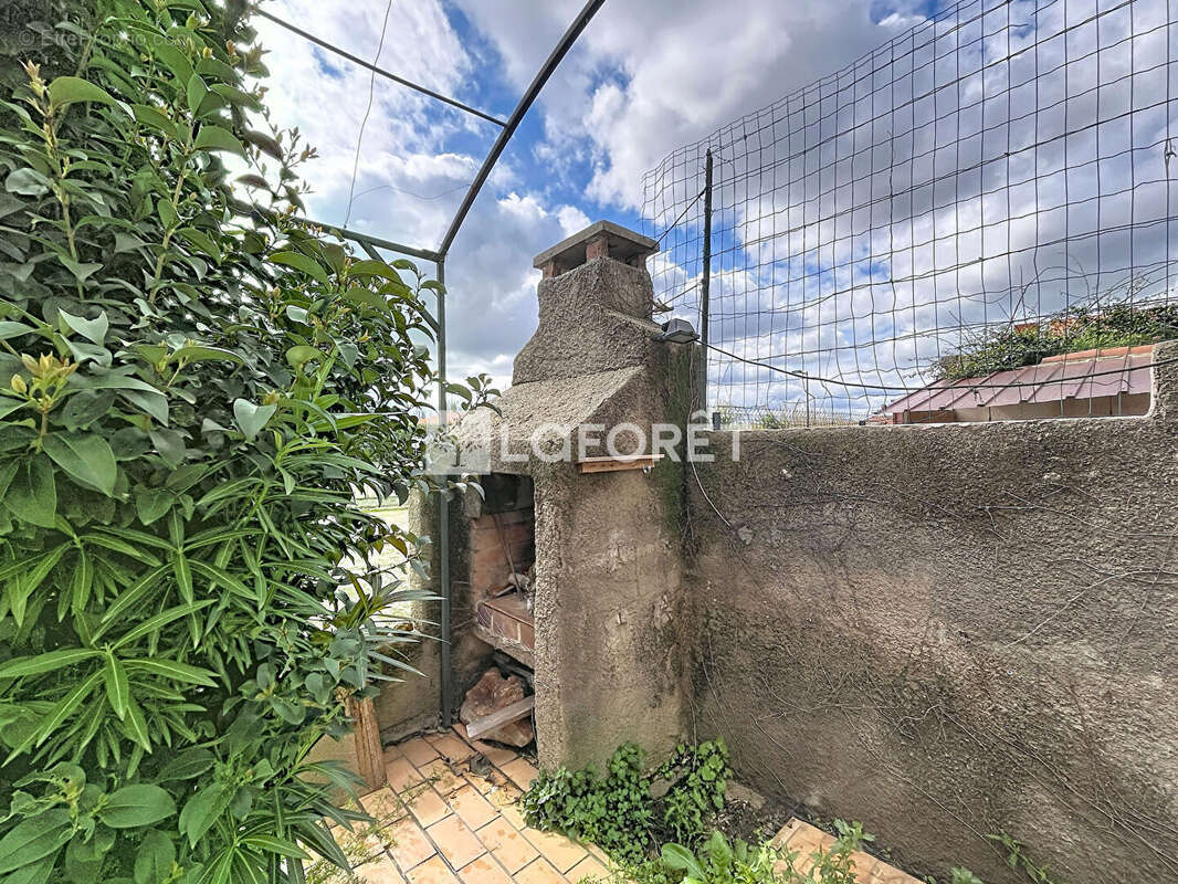 Maison à PEZILLA-LA-RIVIERE