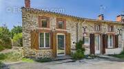 Photo 1 - Maison à BUSSIERE-POITEVINE