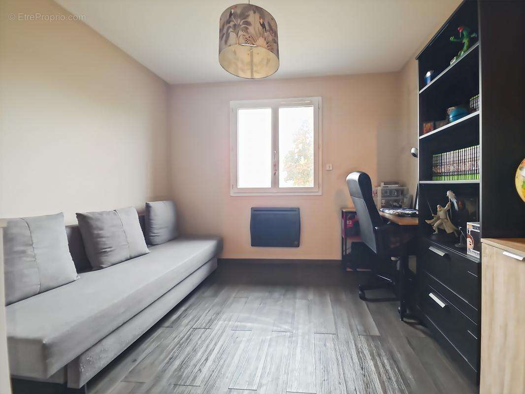 Maison à LA CHAPELLE-DU-CHATELARD