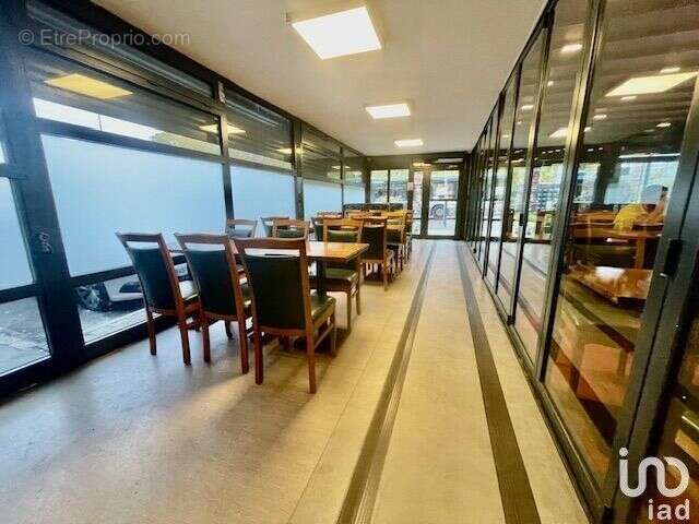 Photo 4 - Commerce à SAINT-DENIS