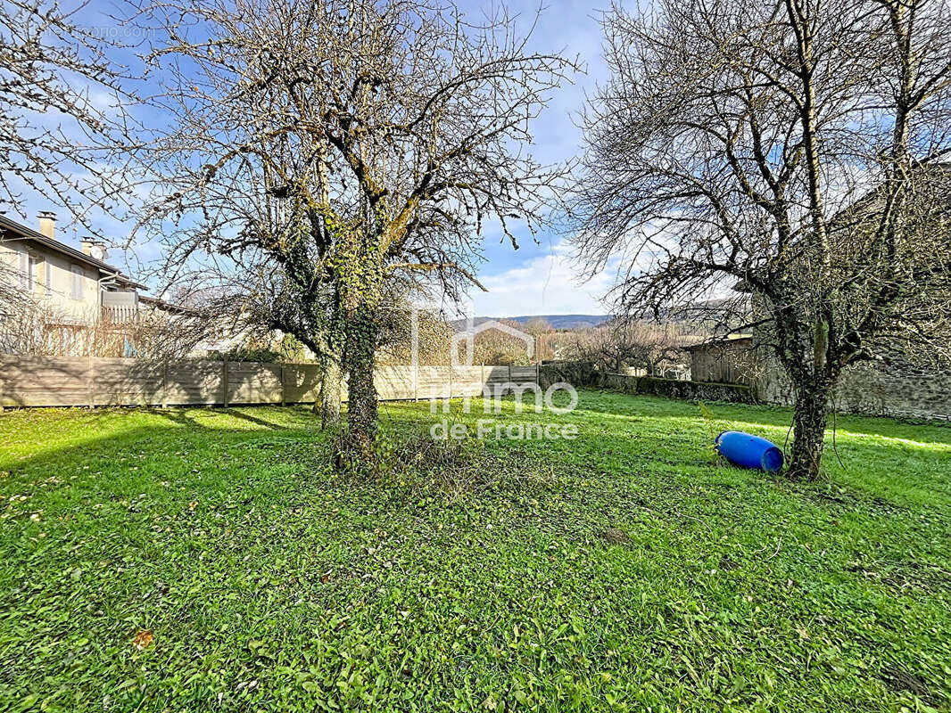 Terrain à BRION