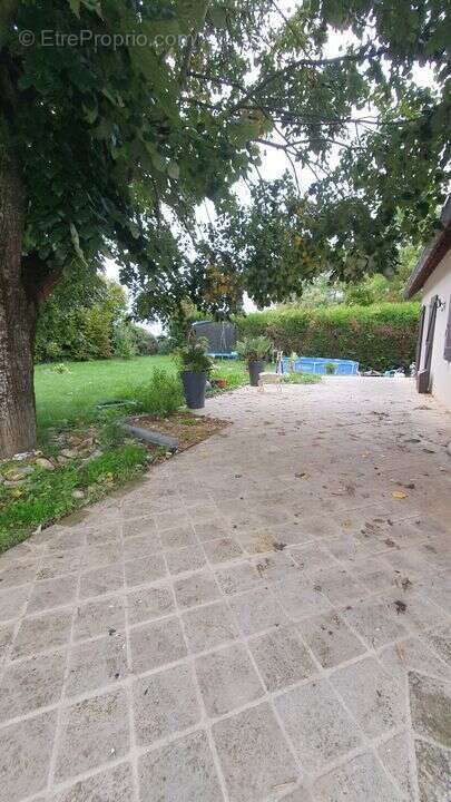 Maison à AUTRUY-SUR-JUINE