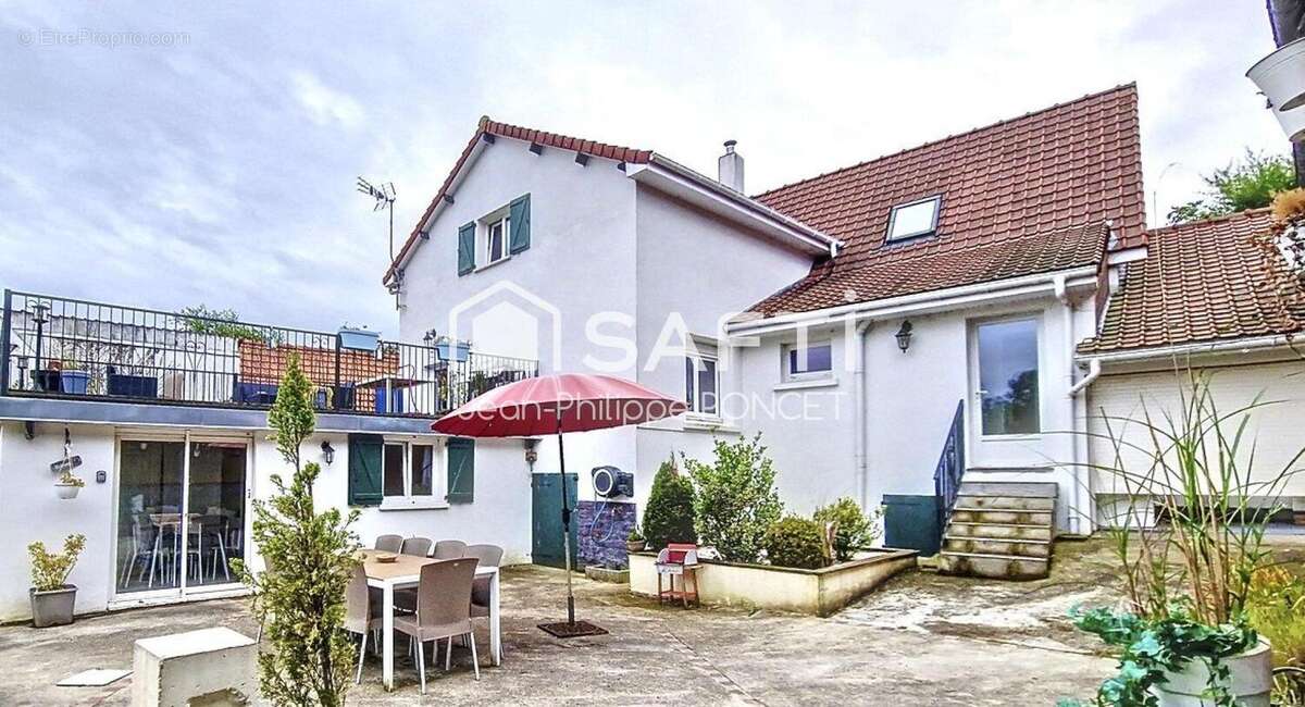 Photo 6 - Appartement à LA MADELAINE-SOUS-MONTREUIL