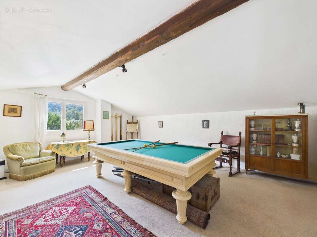 Propriété familiale composée de 2 logements – Terrain – Piscine – Tourrette-Levens - photo 18