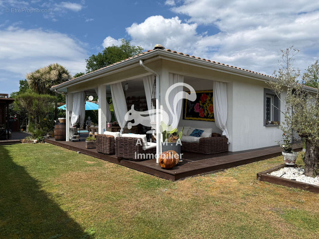 Maison à MIOS