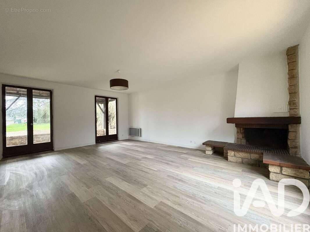 Photo 2 - Maison à DAMMARIE-LES-LYS