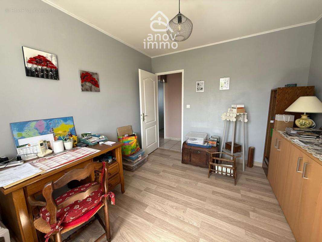 EXCLUSIVITE : Maison 4 chambres St Yrieix sur Charente - gar - photo 13