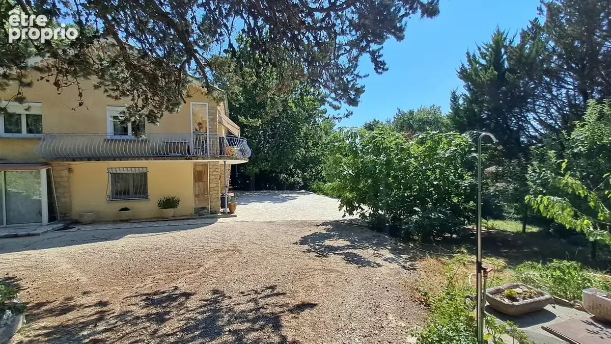 Maison de 147 m2 habitable sur 1660 m2 de terrain clos et arboré - photo 3