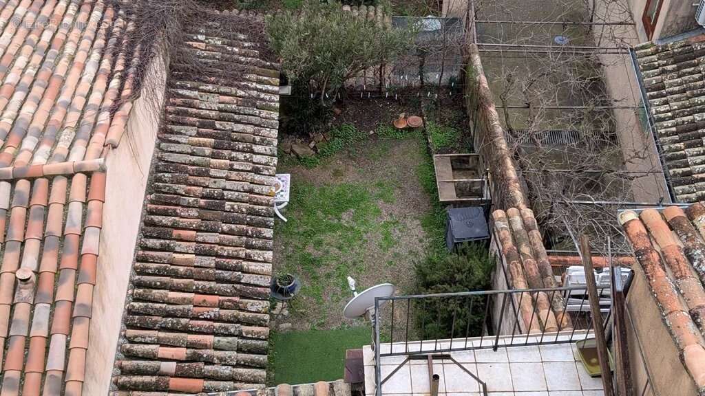 Appartement à CARCES