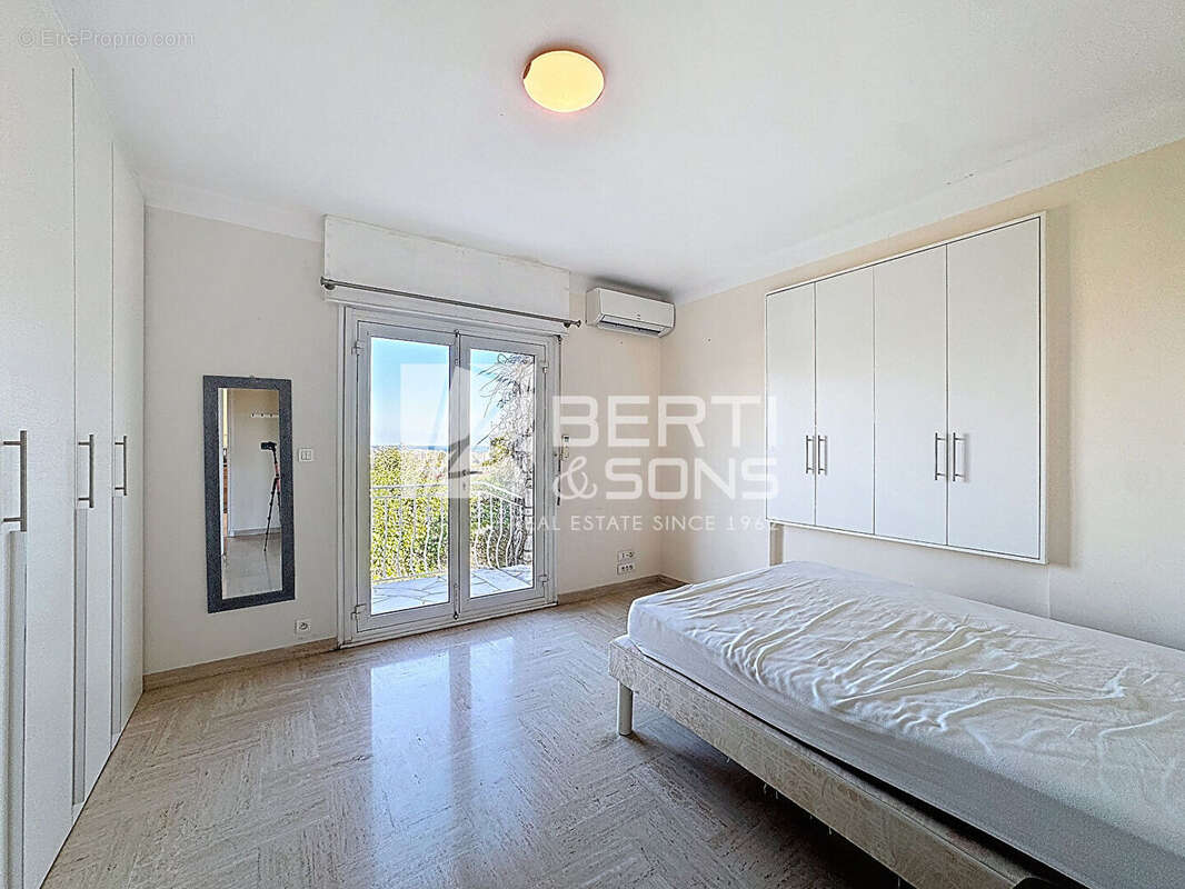 Maison à MANDELIEU-LA-NAPOULE